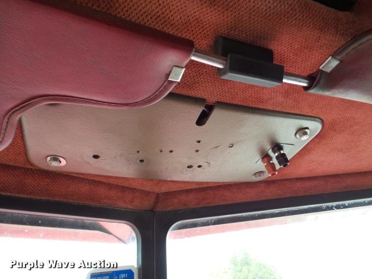 image for item DA8987 1996 Peterbilt 379 semi truck