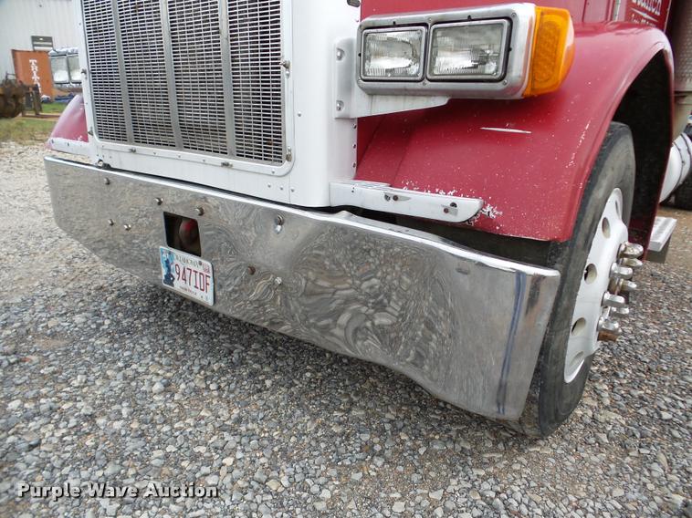 image for item DA8987 1996 Peterbilt 379 semi truck