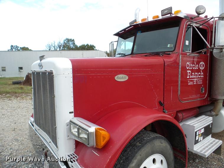 image for item DA8987 1996 Peterbilt 379 semi truck