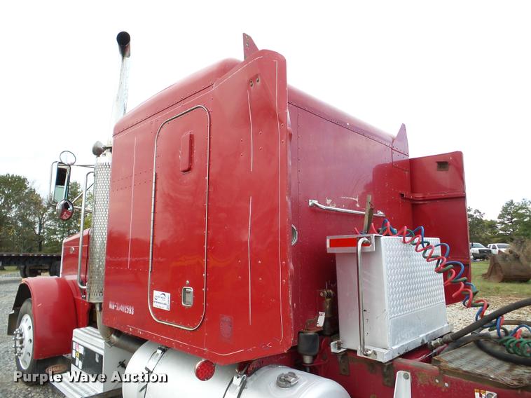 image for item DA8987 1996 Peterbilt 379 semi truck
