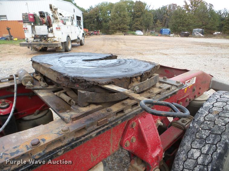 image for item DA8987 1996 Peterbilt 379 semi truck