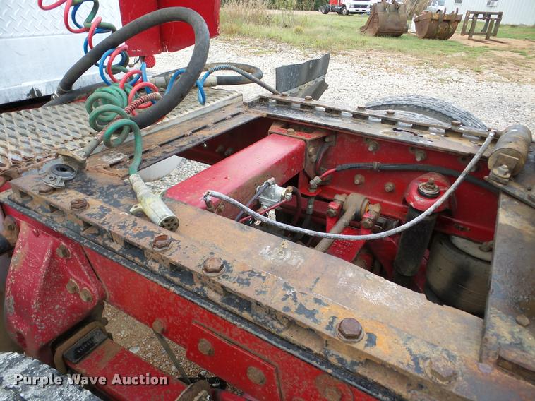 image for item DA8987 1996 Peterbilt 379 semi truck