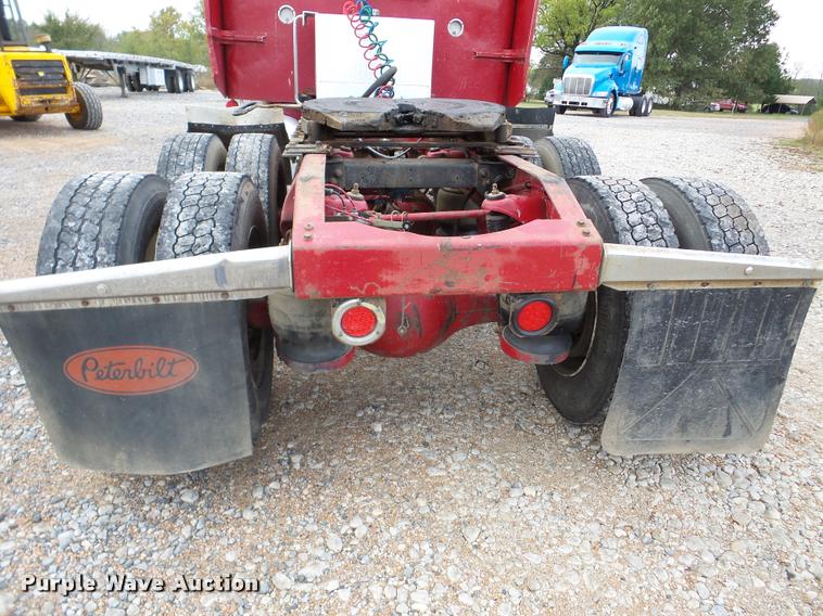 image for item DA8987 1996 Peterbilt 379 semi truck