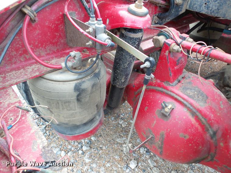 image for item DA8987 1996 Peterbilt 379 semi truck