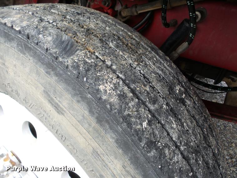 image for item DA8987 1996 Peterbilt 379 semi truck