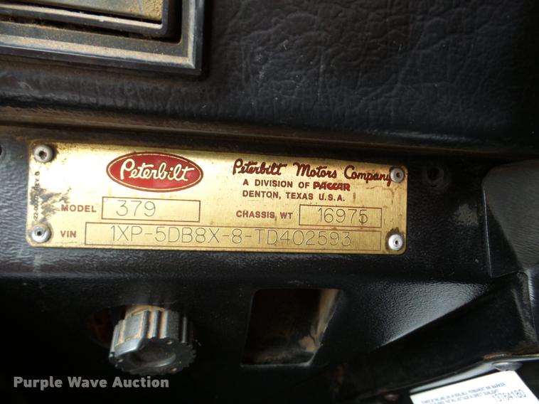 image for item DA8987 1996 Peterbilt 379 semi truck