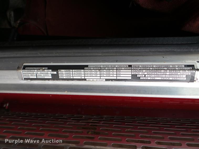 image for item DA8987 1996 Peterbilt 379 semi truck