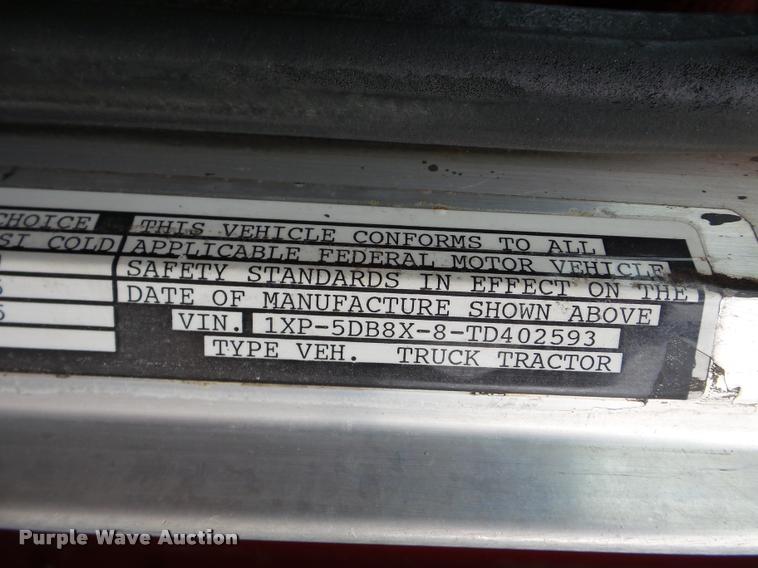 image for item DA8987 1996 Peterbilt 379 semi truck