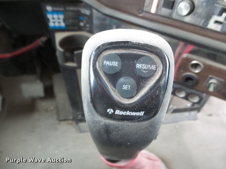 image for item DB1756 1998 Freightliner FLD semi truck