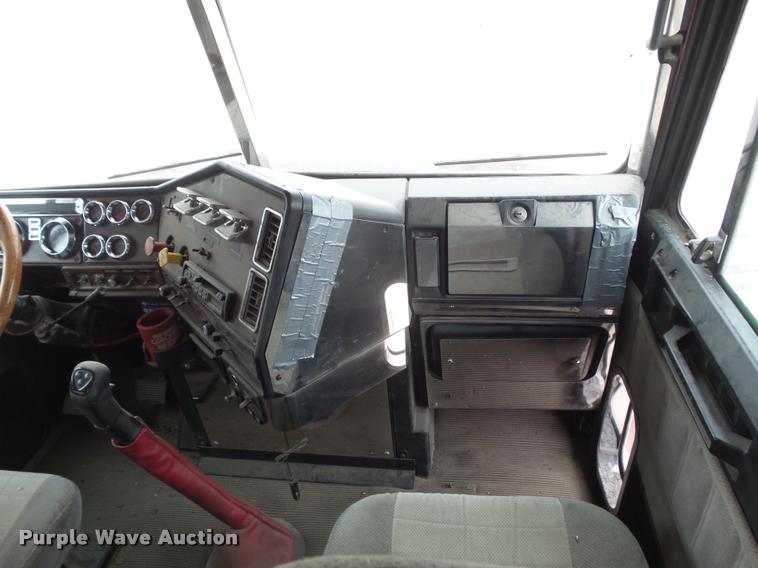 image for item DB1756 1998 Freightliner FLD semi truck