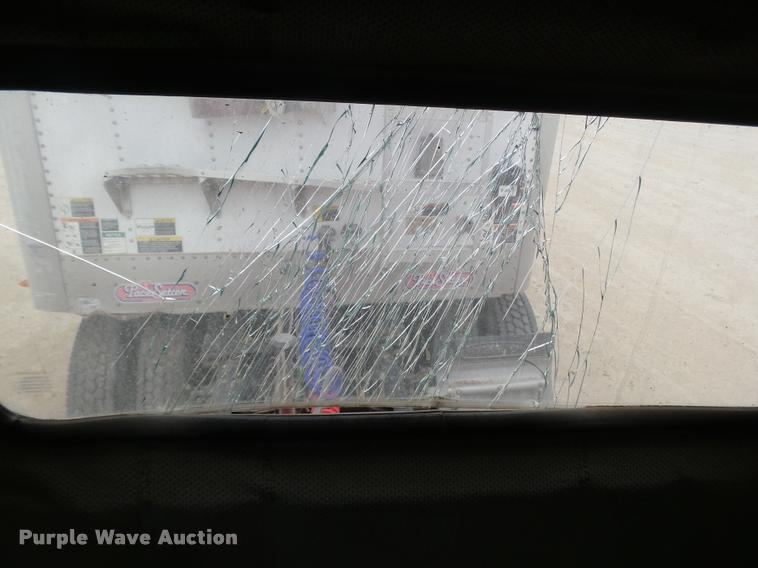 image for item DB1756 1998 Freightliner FLD semi truck