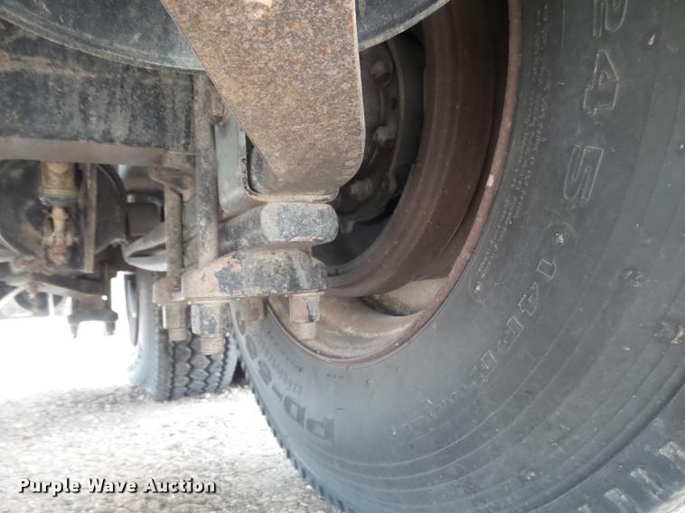 image for item DB1756 1998 Freightliner FLD semi truck