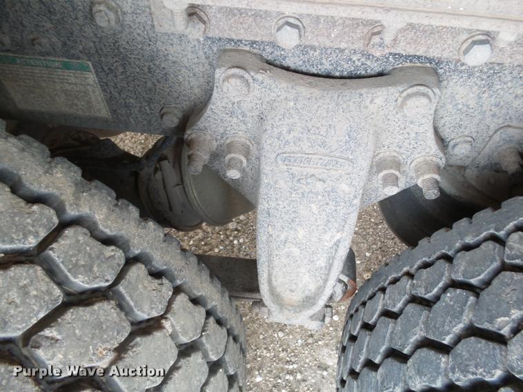 image for item DB1756 1998 Freightliner FLD semi truck