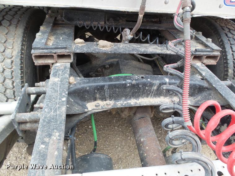 image for item DB1756 1998 Freightliner FLD semi truck