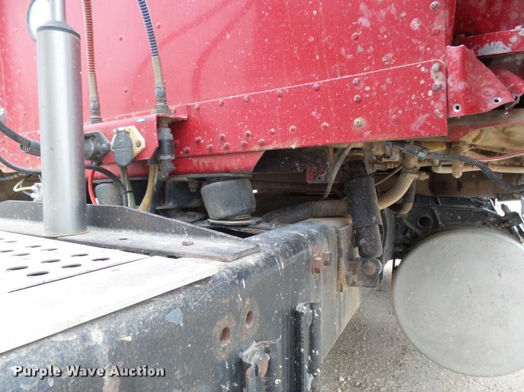 image for item DB1756 1998 Freightliner FLD semi truck