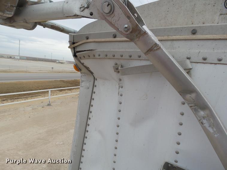 image for item DB1757 2001 Wilson DWH-400 double hopper grain trailer