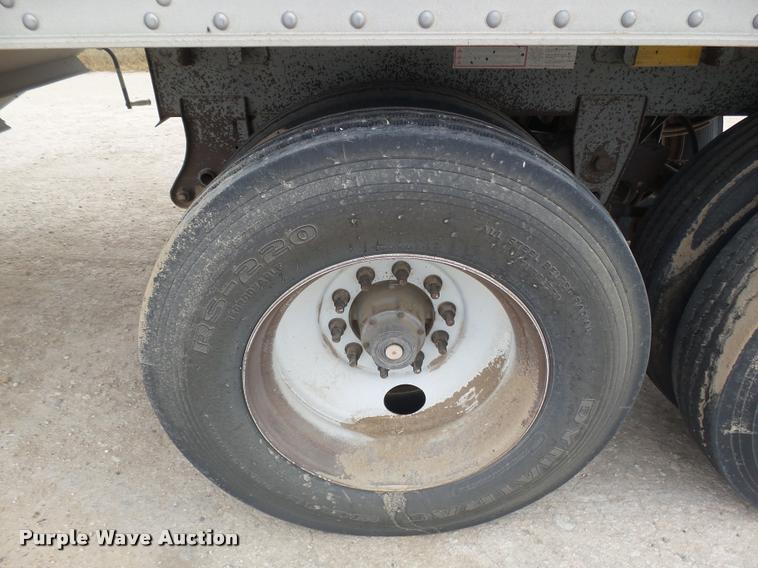image for item DB1757 2001 Wilson DWH-400 double hopper grain trailer