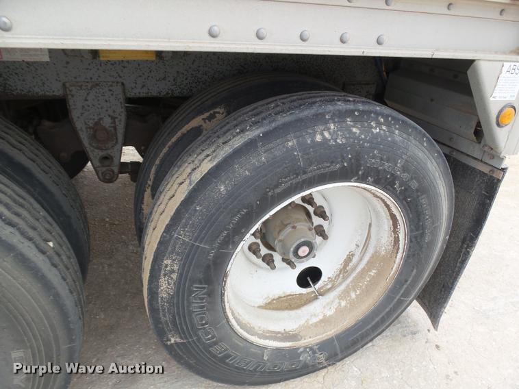 image for item DB1757 2001 Wilson DWH-400 double hopper grain trailer