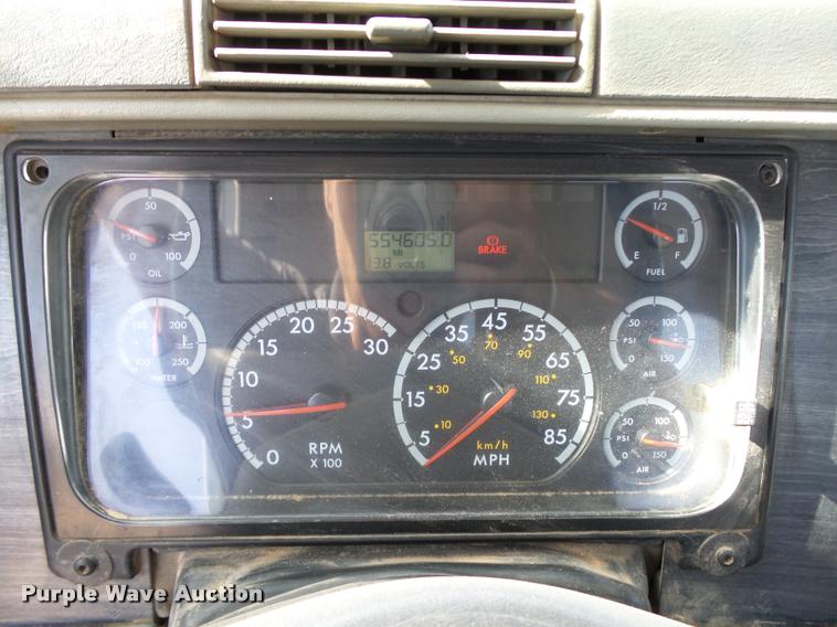 image for item DB4575 2007 Freightliner Columbia semi truck