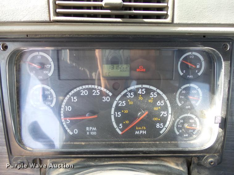 image for item DB4575 2007 Freightliner Columbia semi truck