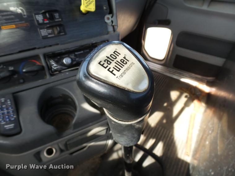 image for item DB4575 2007 Freightliner Columbia semi truck