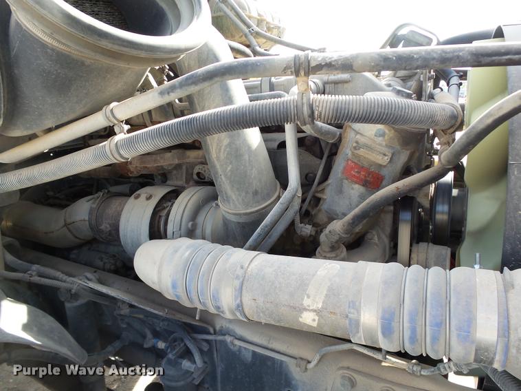 image for item DB4575 2007 Freightliner Columbia semi truck