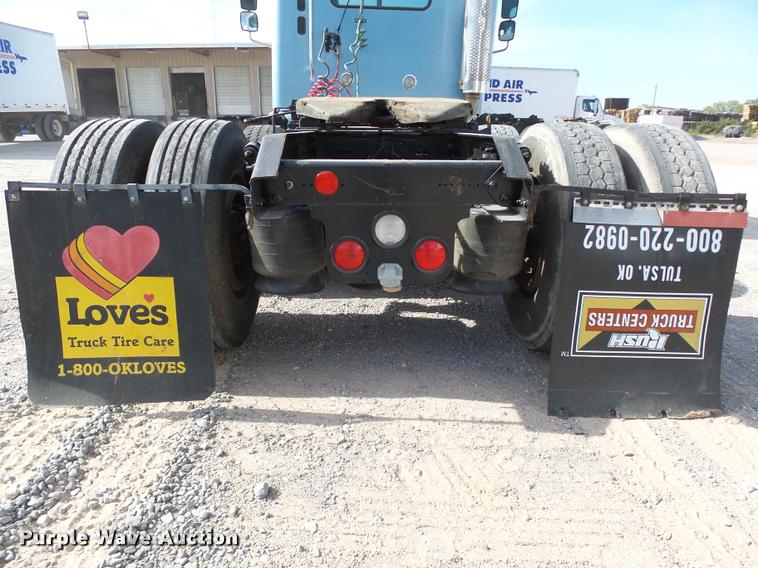 image for item DB4575 2007 Freightliner Columbia semi truck