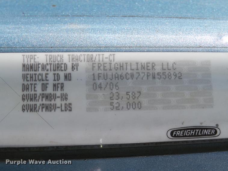 image for item DB4575 2007 Freightliner Columbia semi truck