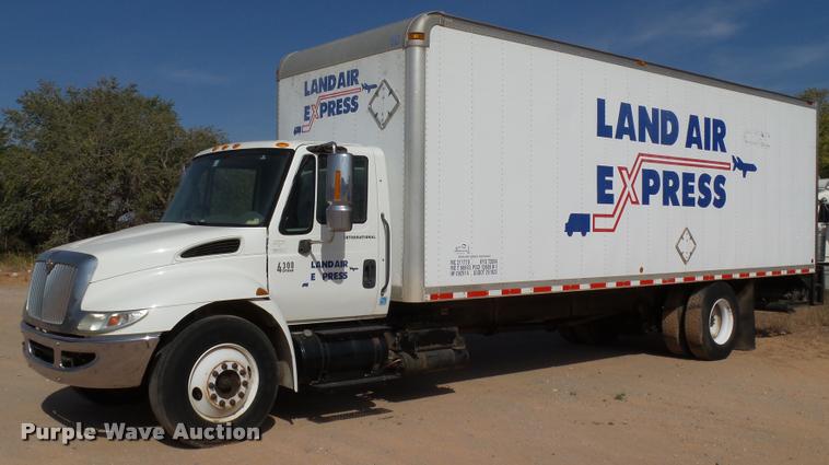 image for item DB4577 2005 International DuraStar 4300 box truck