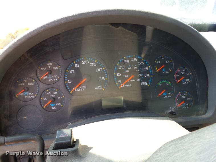 image for item DB4577 2005 International DuraStar 4300 box truck