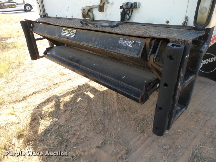 image for item DB4577 2005 International DuraStar 4300 box truck