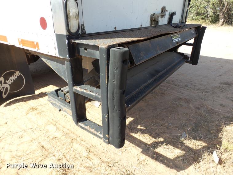 image for item DB4577 2005 International DuraStar 4300 box truck