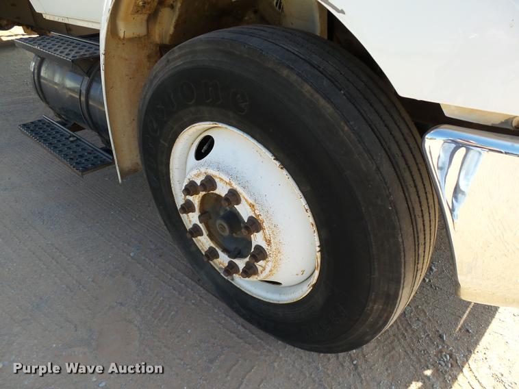 image for item DB4577 2005 International DuraStar 4300 box truck