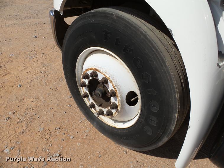 image for item DB4577 2005 International DuraStar 4300 box truck