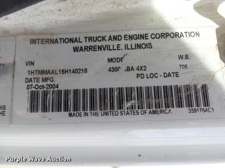 image for item DB4577 2005 International DuraStar 4300 box truck