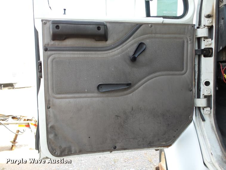 image for item DB4578 1998 International 8100 semi truck