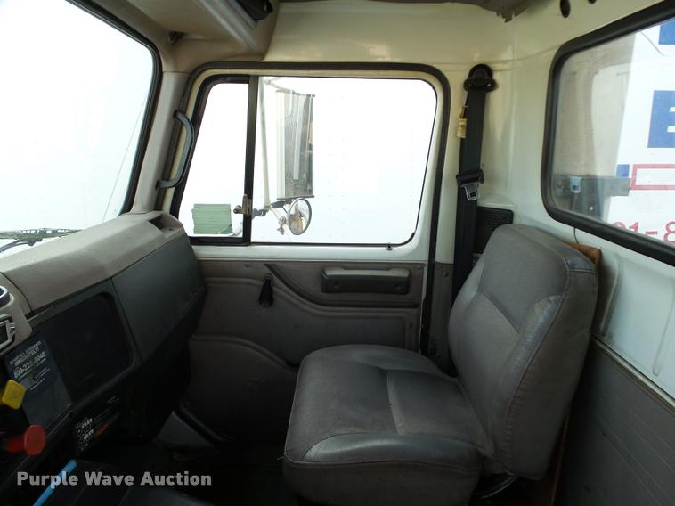 image for item DB4578 1998 International 8100 semi truck