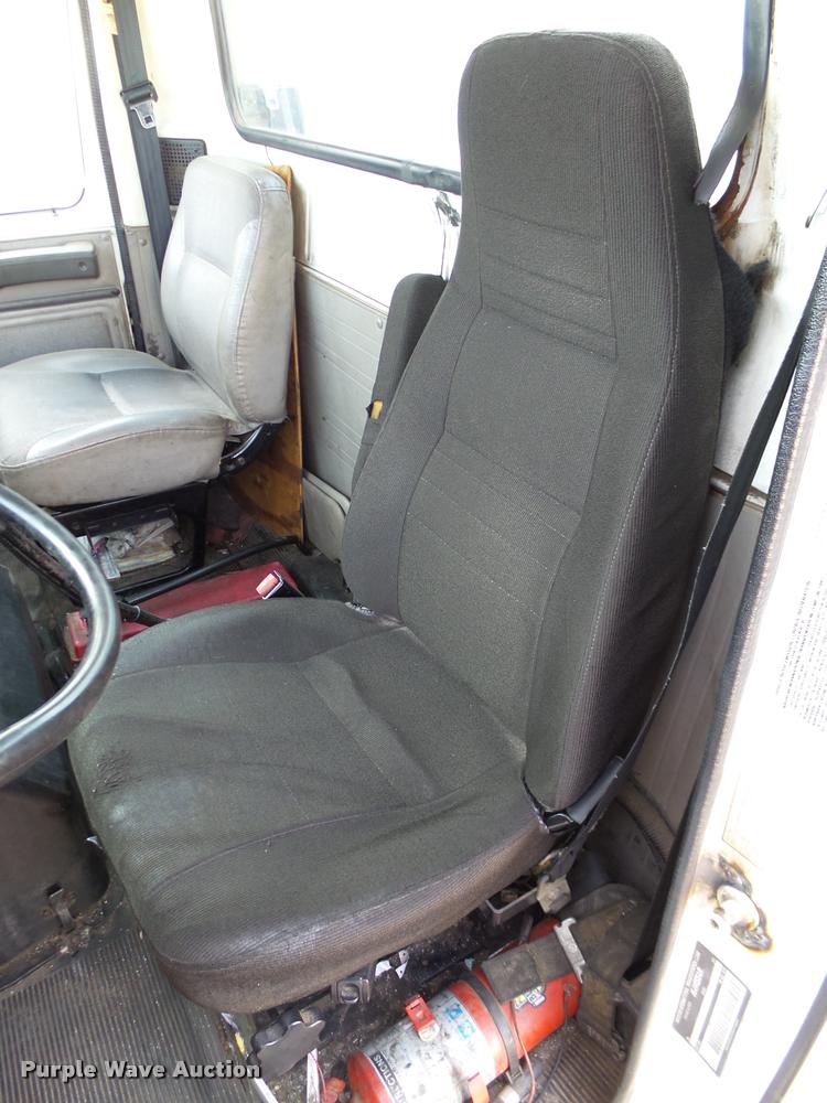 image for item DB4578 1998 International 8100 semi truck