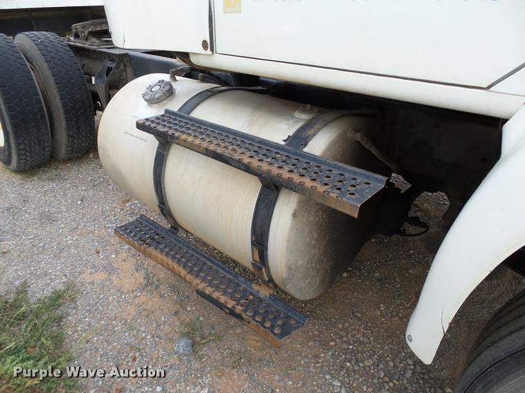 image for item DB4578 1998 International 8100 semi truck