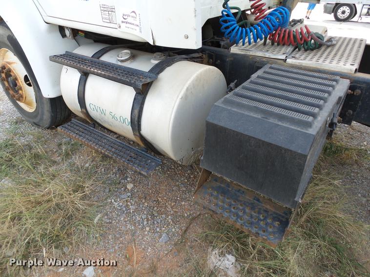 image for item DB4578 1998 International 8100 semi truck