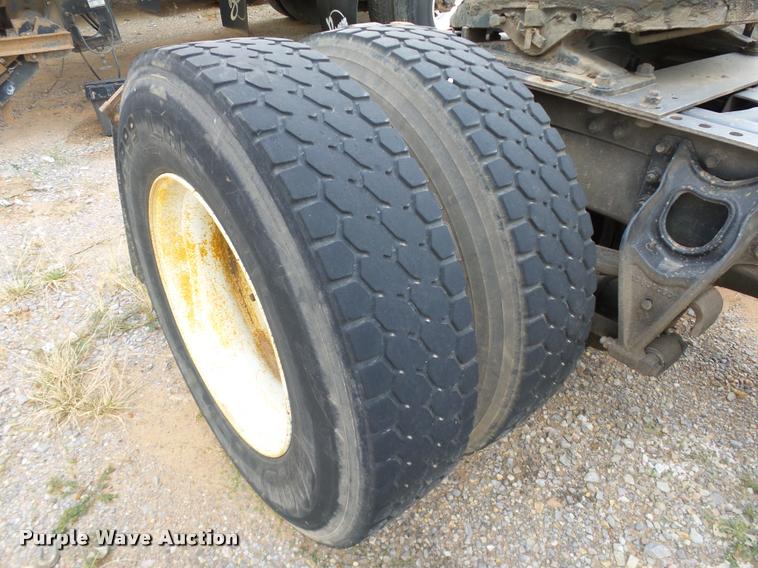 image for item DB4578 1998 International 8100 semi truck