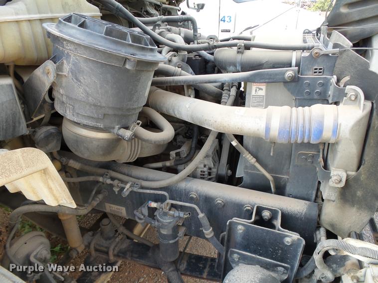 image for item DB4579 2006 Freightliner Business Class M2 box truck