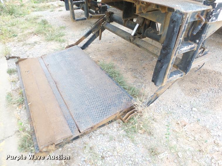 image for item DB4579 2006 Freightliner Business Class M2 box truck