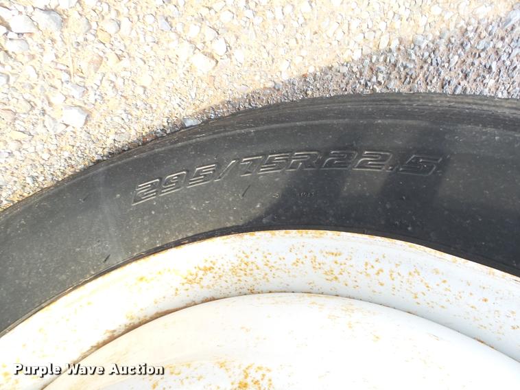 image for item DB4579 2006 Freightliner Business Class M2 box truck