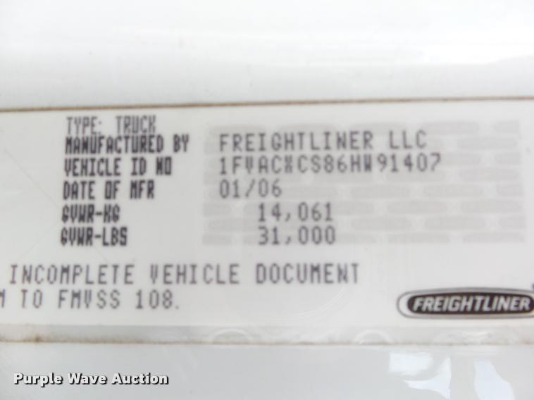 image for item DB4579 2006 Freightliner Business Class M2 box truck