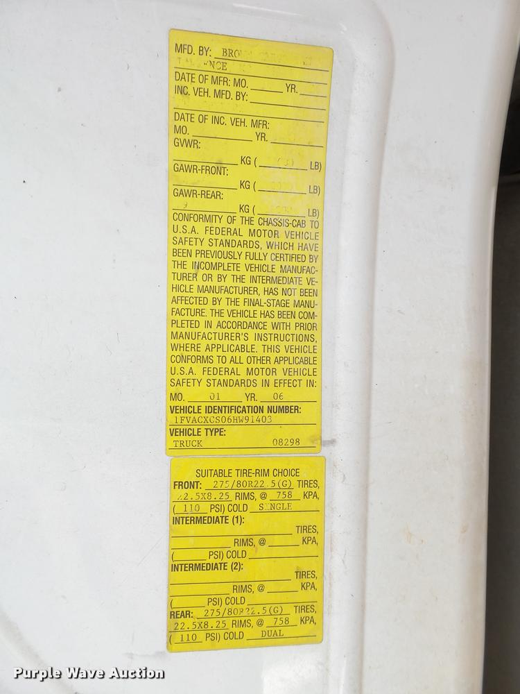 image for item DB4579 2006 Freightliner Business Class M2 box truck