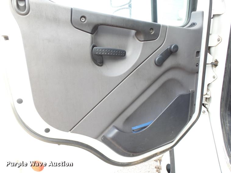 image for item DB4580 2009 Freightliner Business Class M2 box truck