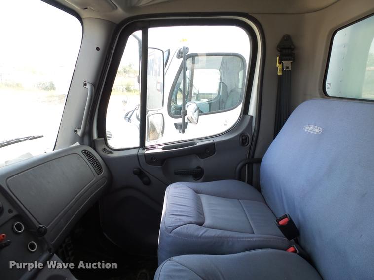 image for item DB4580 2009 Freightliner Business Class M2 box truck