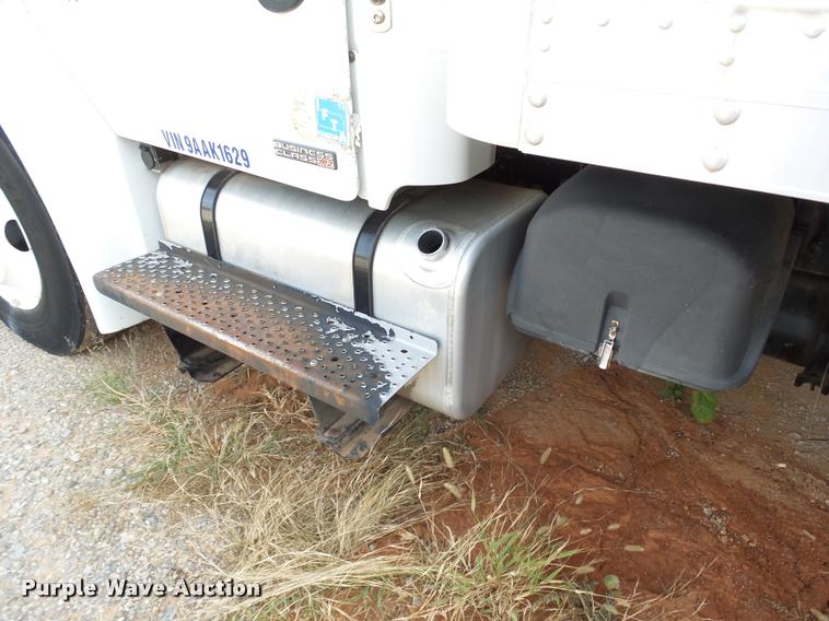 image for item DB4580 2009 Freightliner Business Class M2 box truck