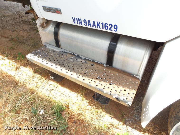 image for item DB4580 2009 Freightliner Business Class M2 box truck